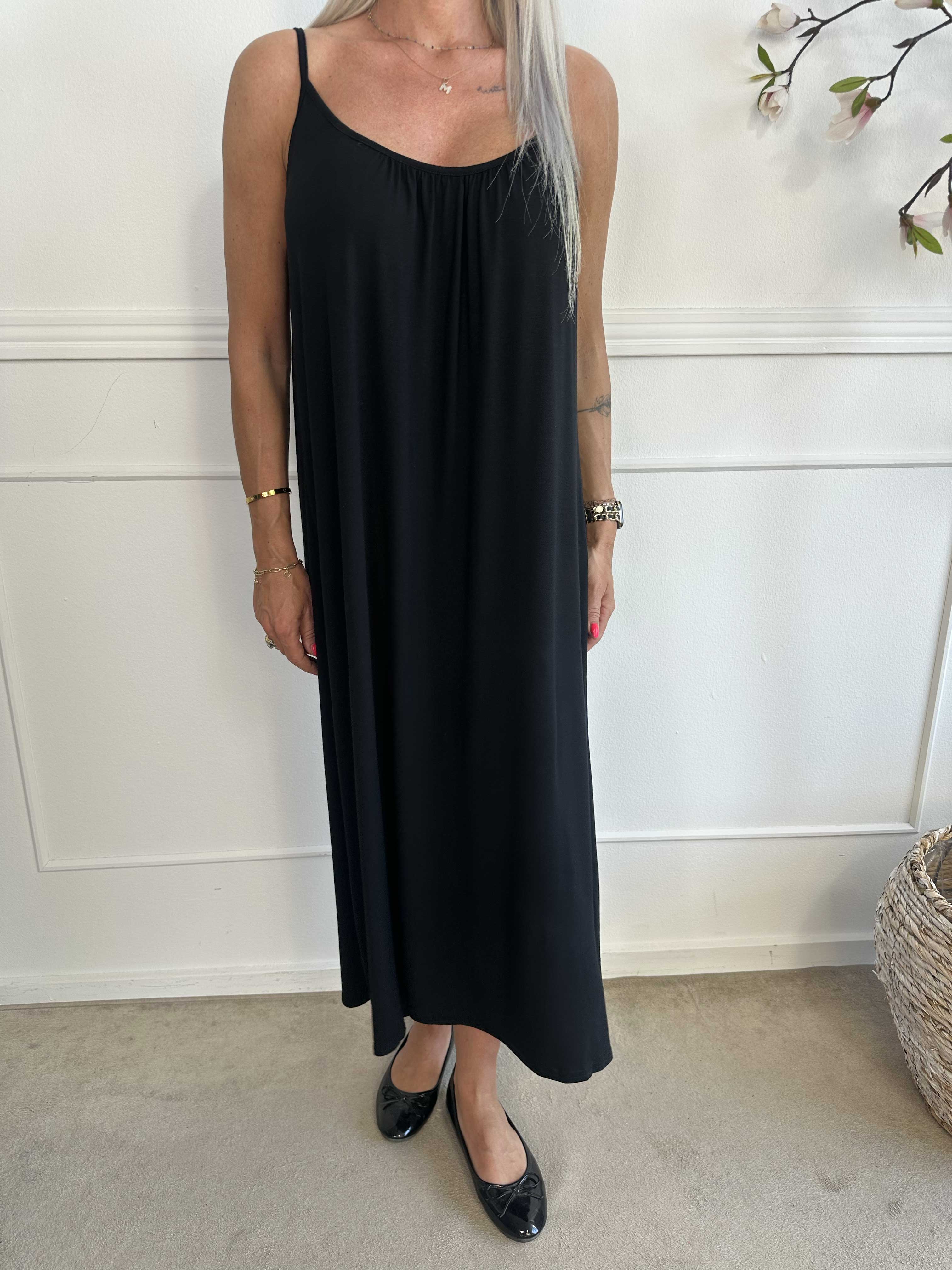 Olivia - Klänning med långa band i viskos